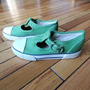 Never Worn Vintage Gap Canvas Mary Jane Shoes